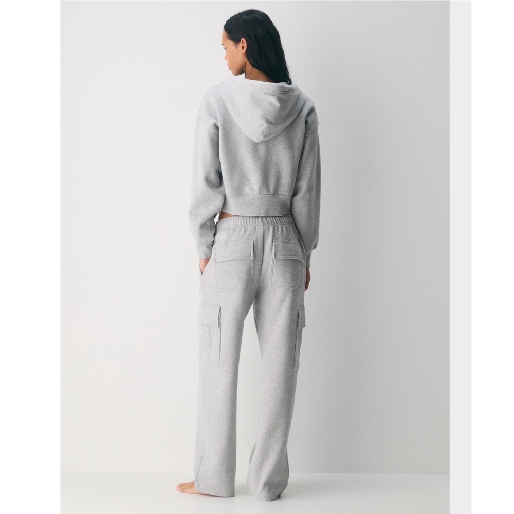Aritzia Sweatfleece Mega Cargo Sweatpants Heather Grey Small Wide Leg Jogger - Picture 2 of 9